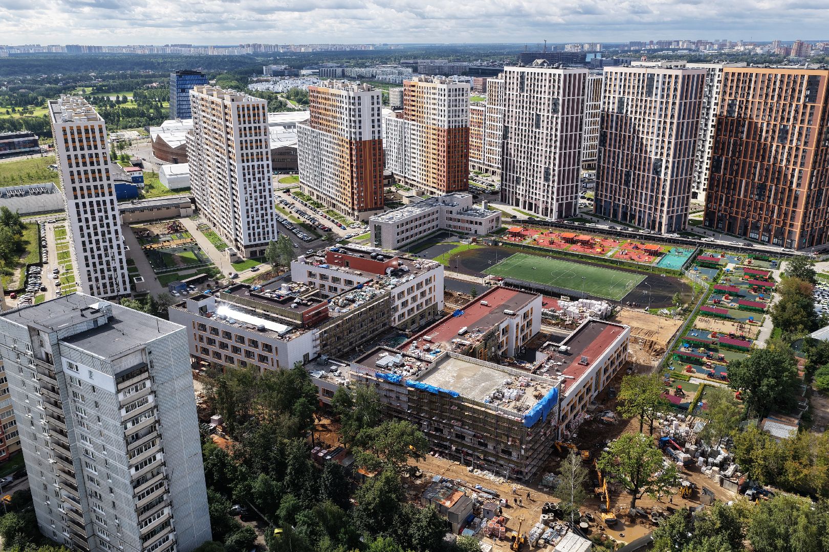 видео с коптера, пристройка к немчиновскому лицею,