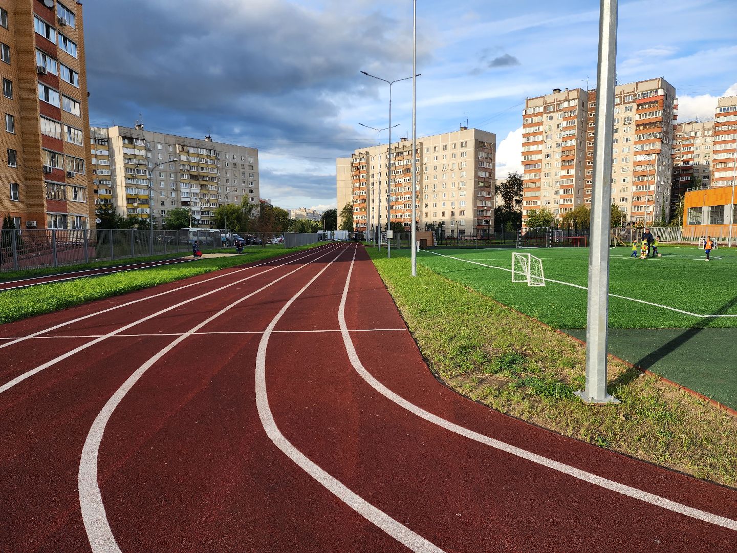жуковский, спорт, открытый стадион, школьный стадион на улице левченко,