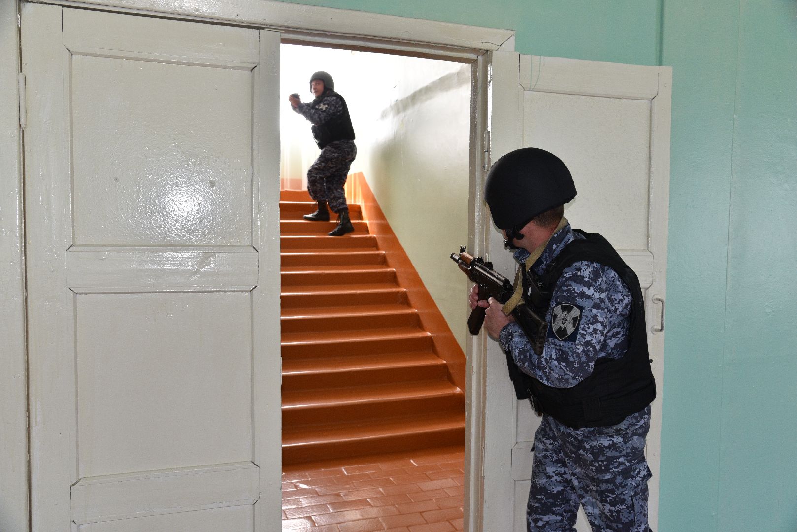 лотошино, ошейкинская школа, антитеррор, антитеррористическая безопасность, учения в школе, росгвардия, полиция, мособлпожспас,