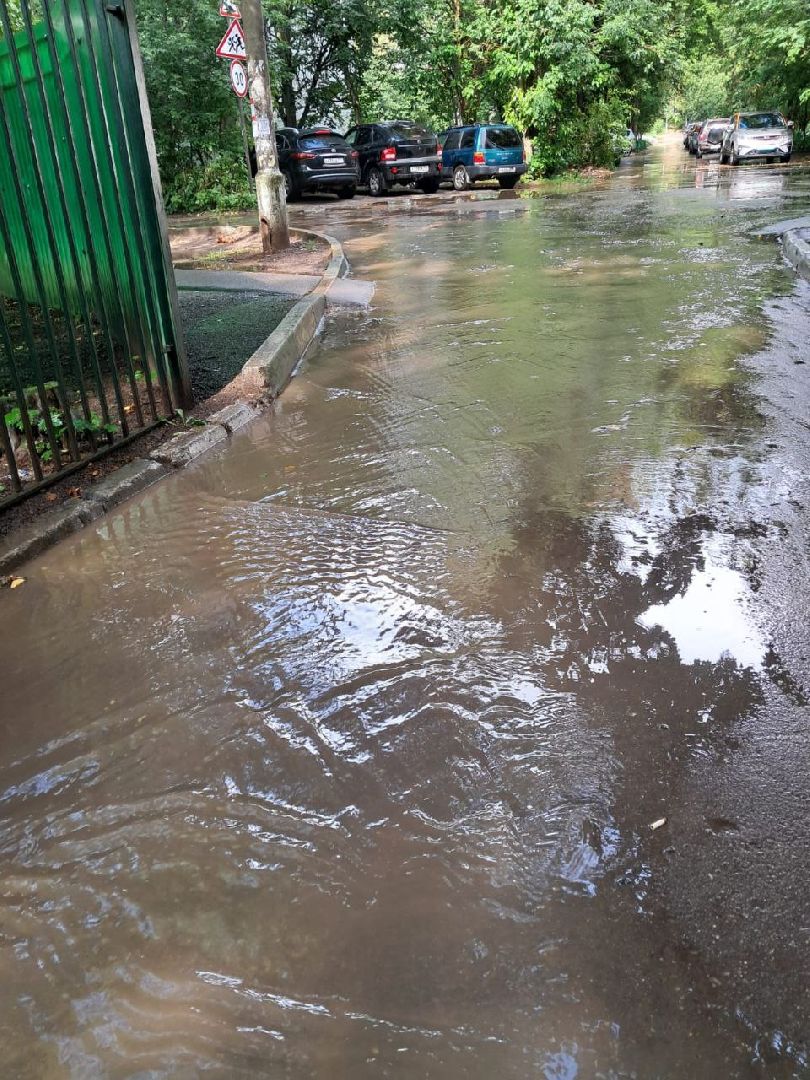 ливневая канализация, дорога, улица, детский сад, дождь,