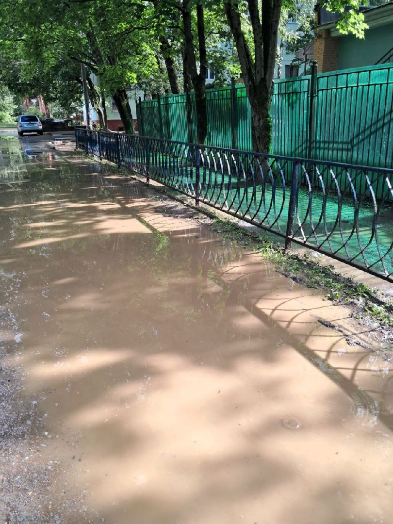 ливневая канализация, дорога, улица, детский сад, дождь,