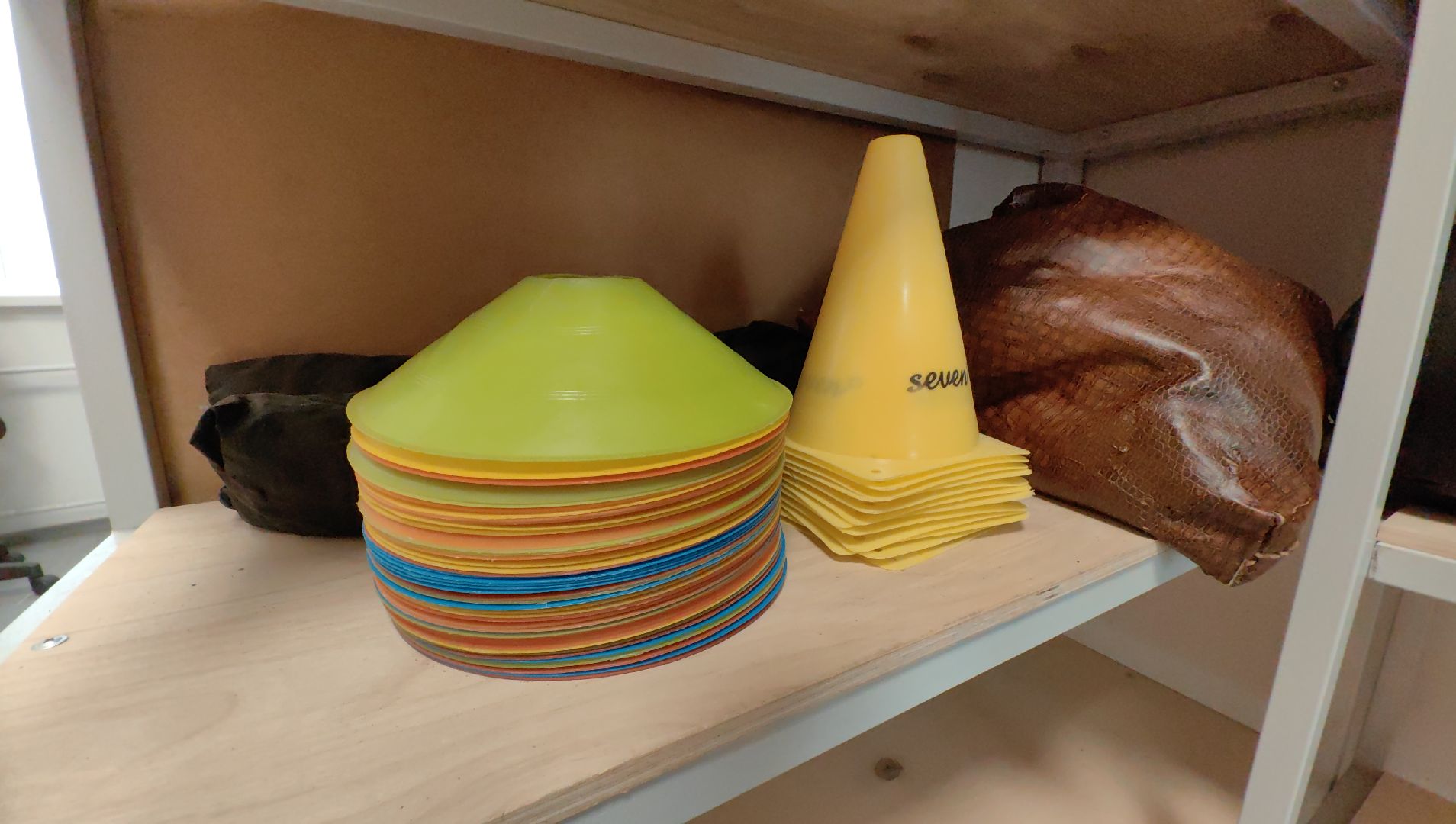 спорт, мячи, инвентарь, педагог,