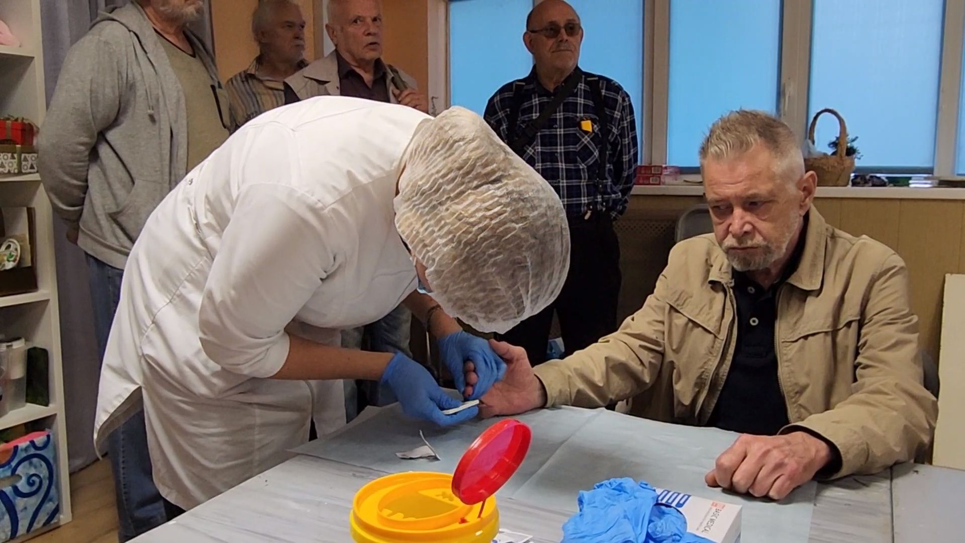 чехов, дворец спорт олимпийский, клуб активное долголетие, встреча жителей с урологом, экспресс тесты пса, скрининг, анализы крови, главврач чеховской больницы, консультации, проект навстречу здоровью,диалоги о здоровье,