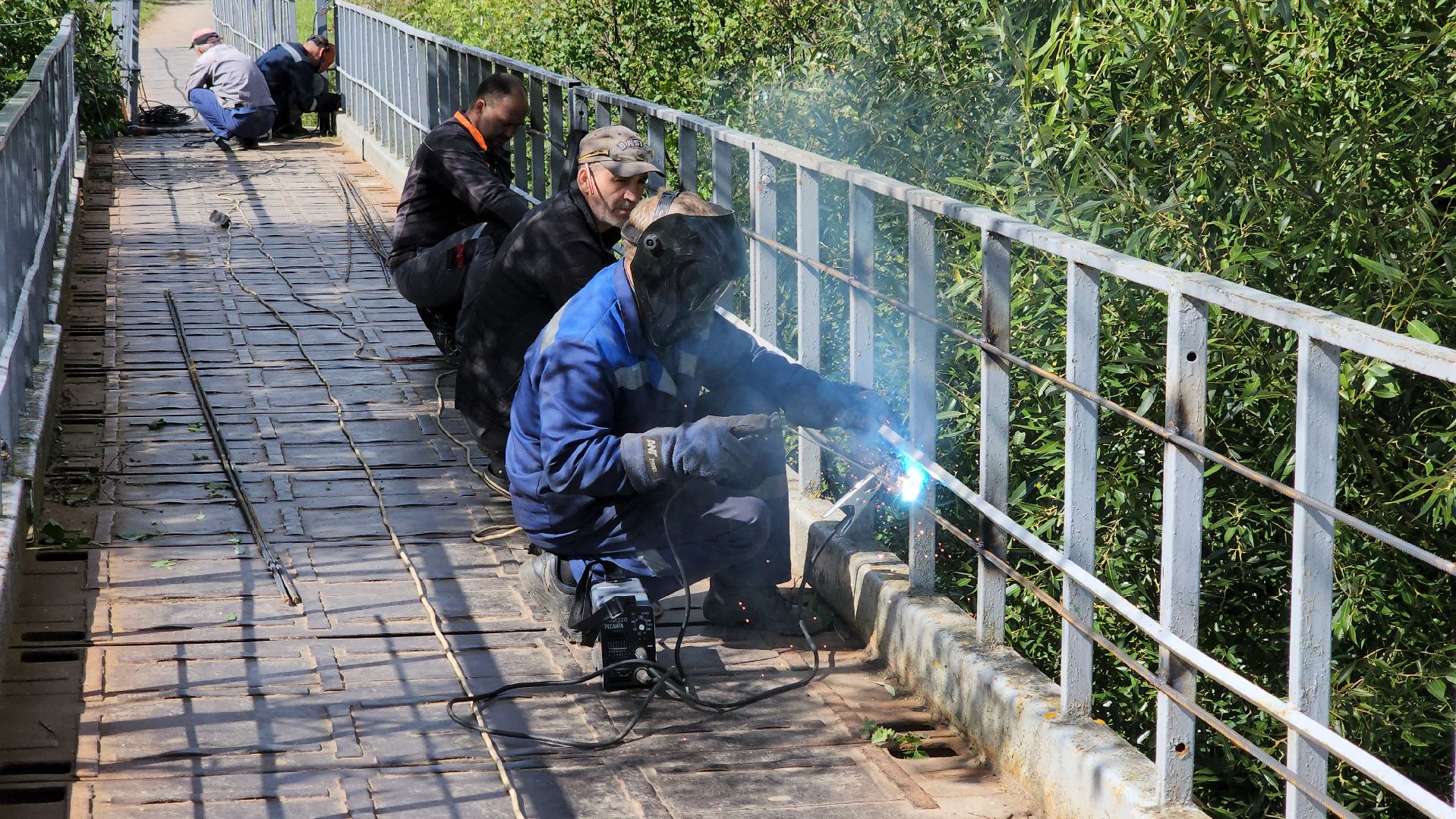 кашира, микрорайон, пешеходный мост, фонари, освещение, школа,