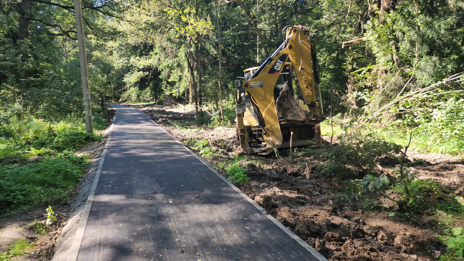 софрино, вертикалки, народная тропа, пешком в подмосковье, благоустройство, асфальтовая крошка, асфальтовое покрытие, тротуар, дорожка, деревня, станция,