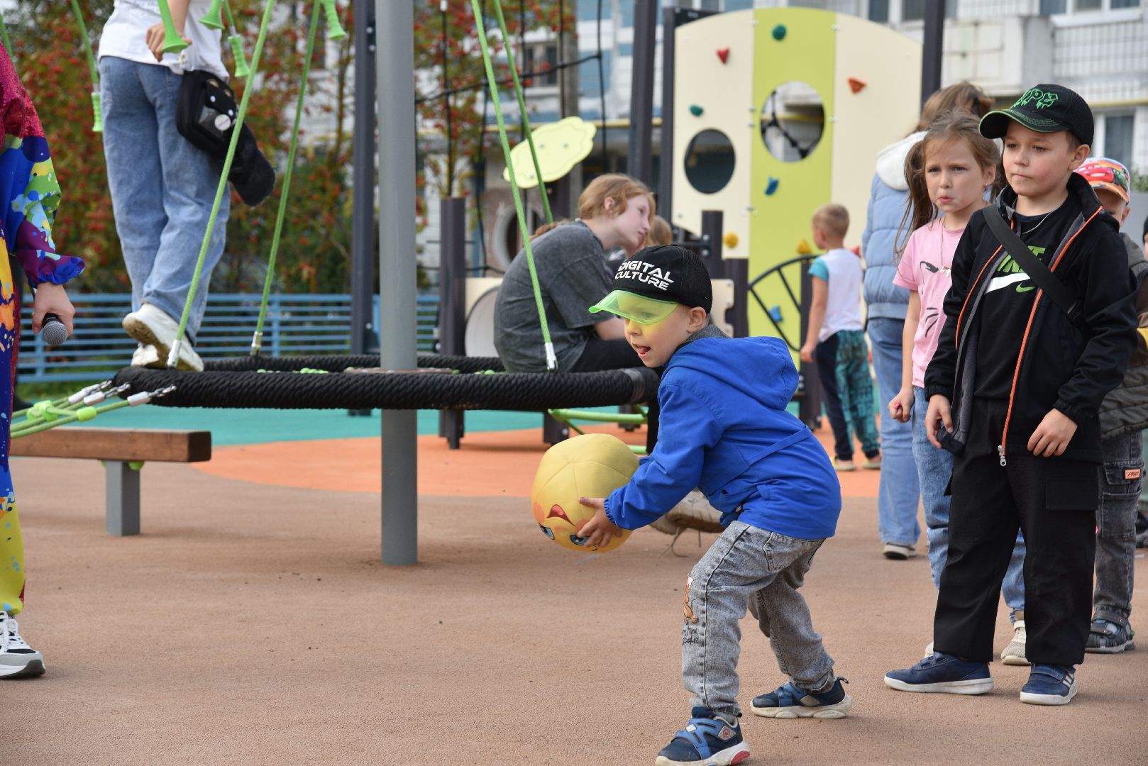 лотошино, благоустройство, формирование комфортной городской среды, детская площадка,