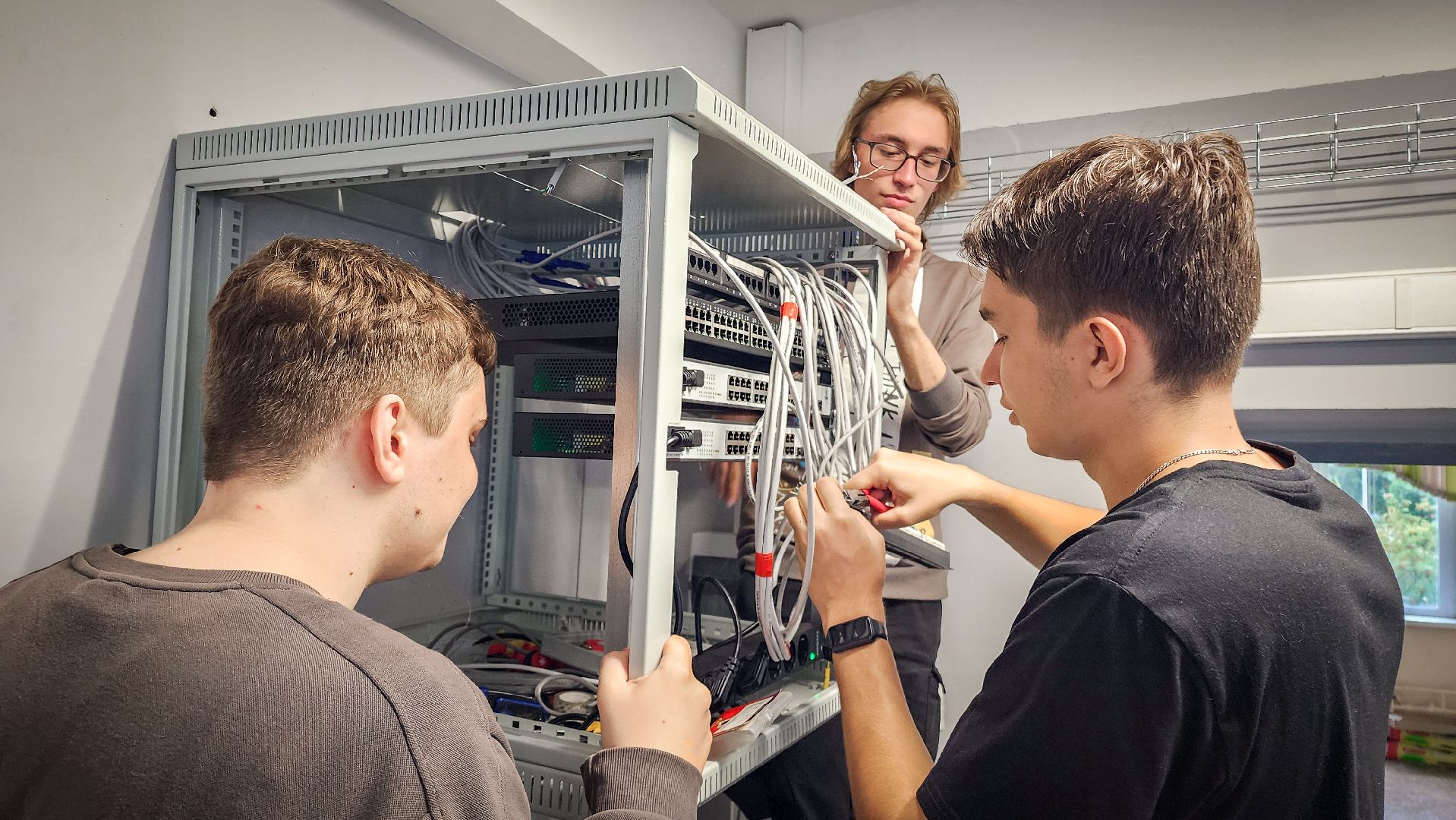 бронницы, автомобильно-дорожный колледж в бронницах, новый компьютерный класс в колледже, it обучение в бронницах , новое оборудование в колледже бронниц,