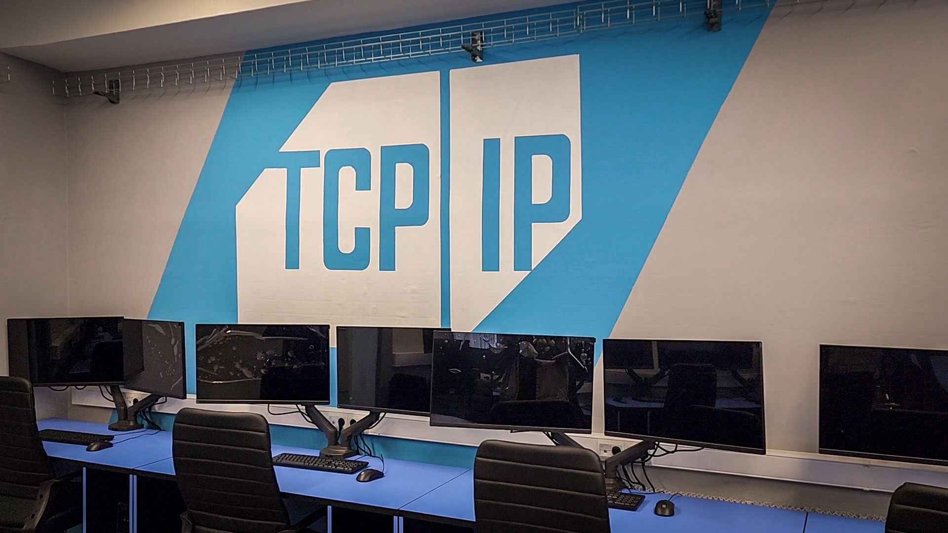 бронницы, автомобильно-дорожный колледж в бронницах, новый компьютерный класс в колледже, it обучение в бронницах , новое оборудование в колледже бронниц,