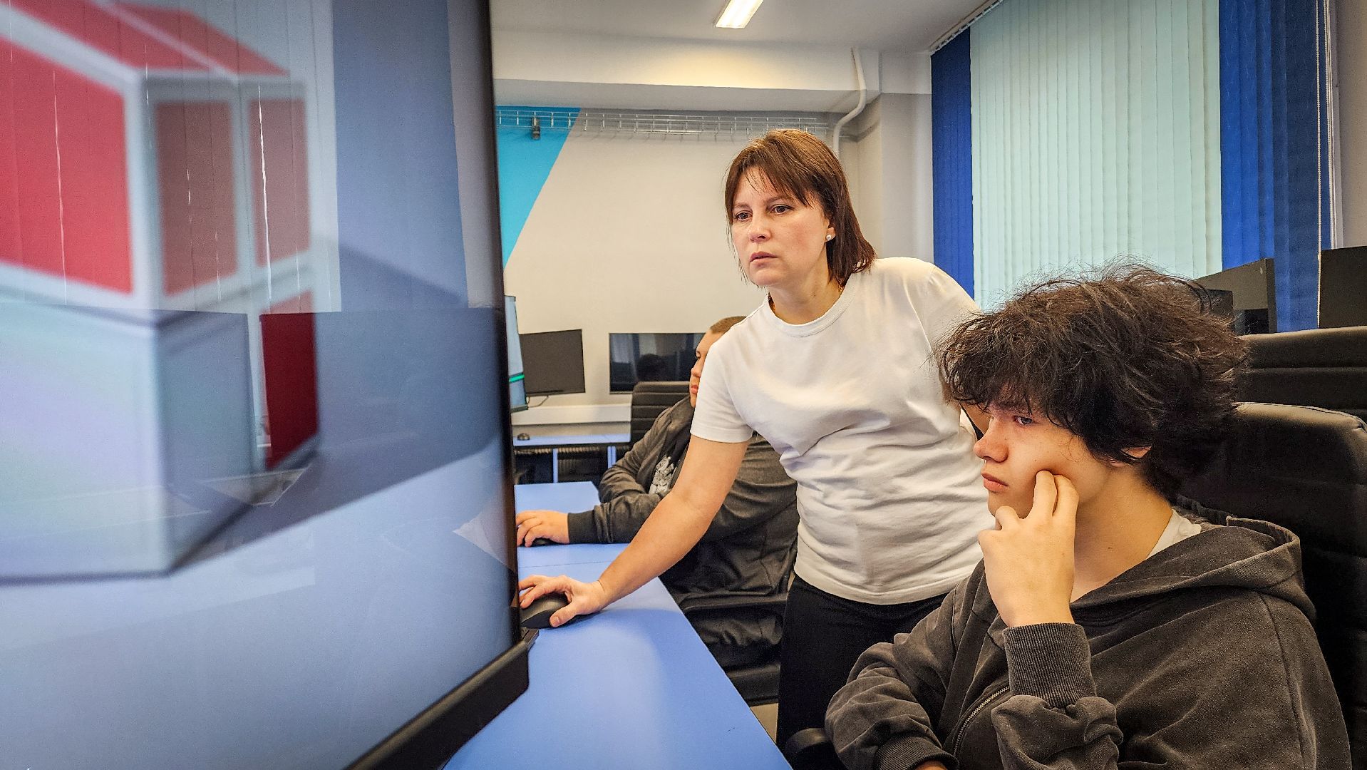 бронницы, автомобильно-дорожный колледж в бронницах, новый компьютерный класс в колледже, it обучение в бронницах , новое оборудование в колледже бронниц,