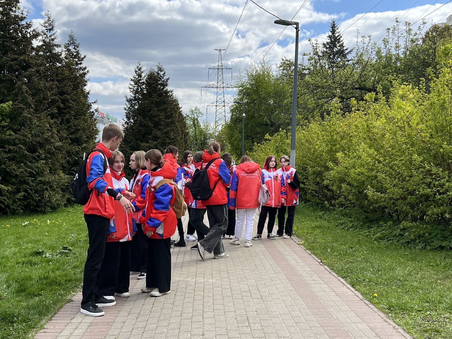 Химки, волонтеры, георгиевская ленточка, День Победы, 9 мая