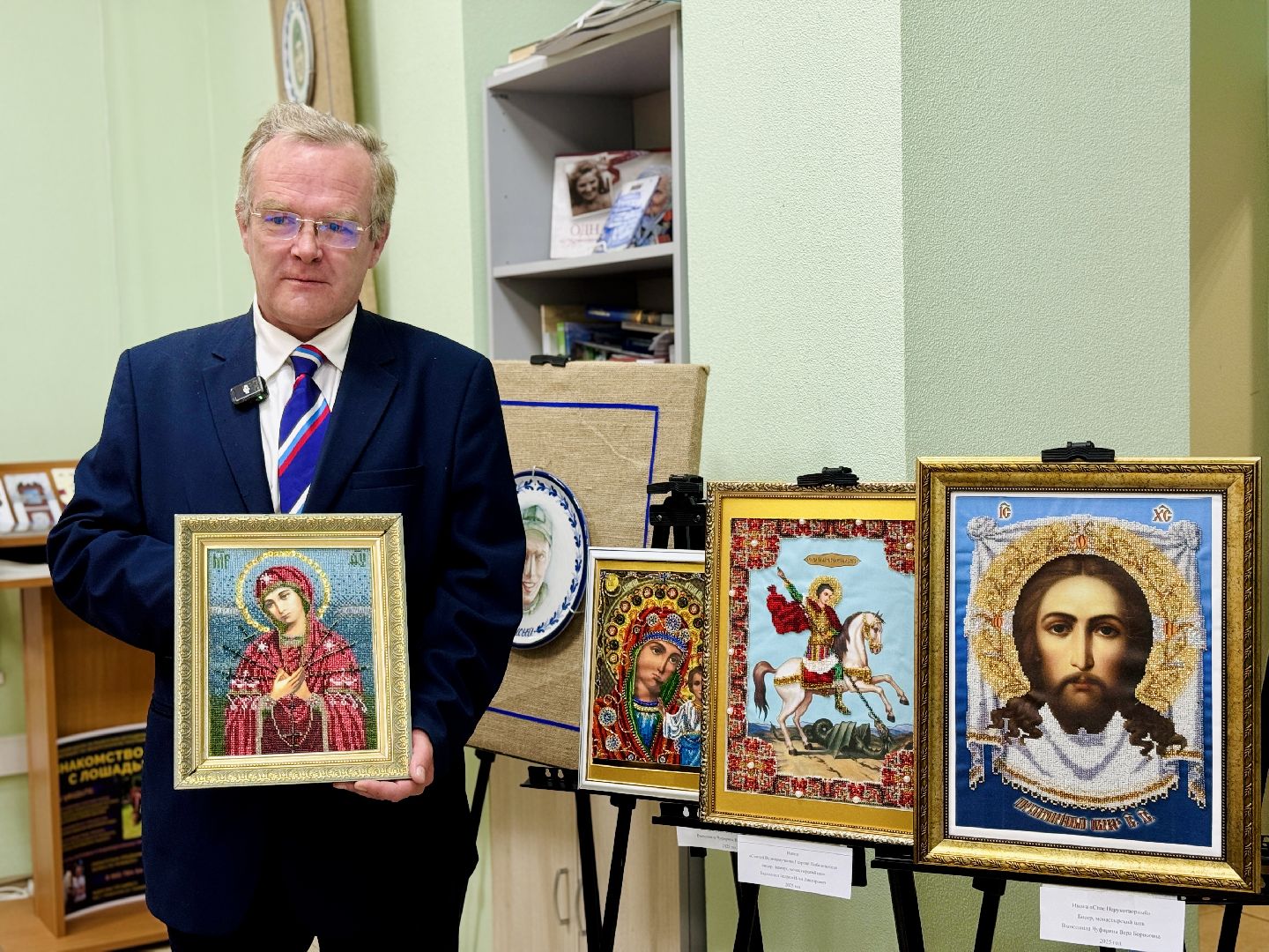 раменское, иконы, вышивка, промысел, выставка икон, необычное хобби,портретник, портретный репортаж,