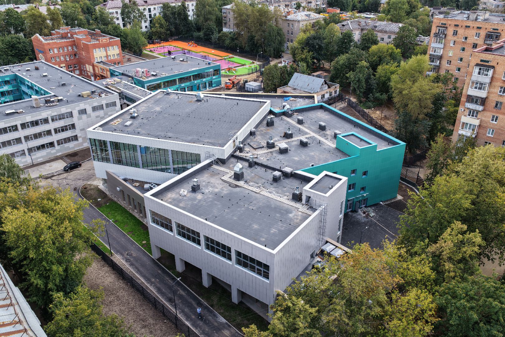 видео с коптера, школа 1 в дубне,  школа 1 в королеве, пристройка к школе 1 в королеве,