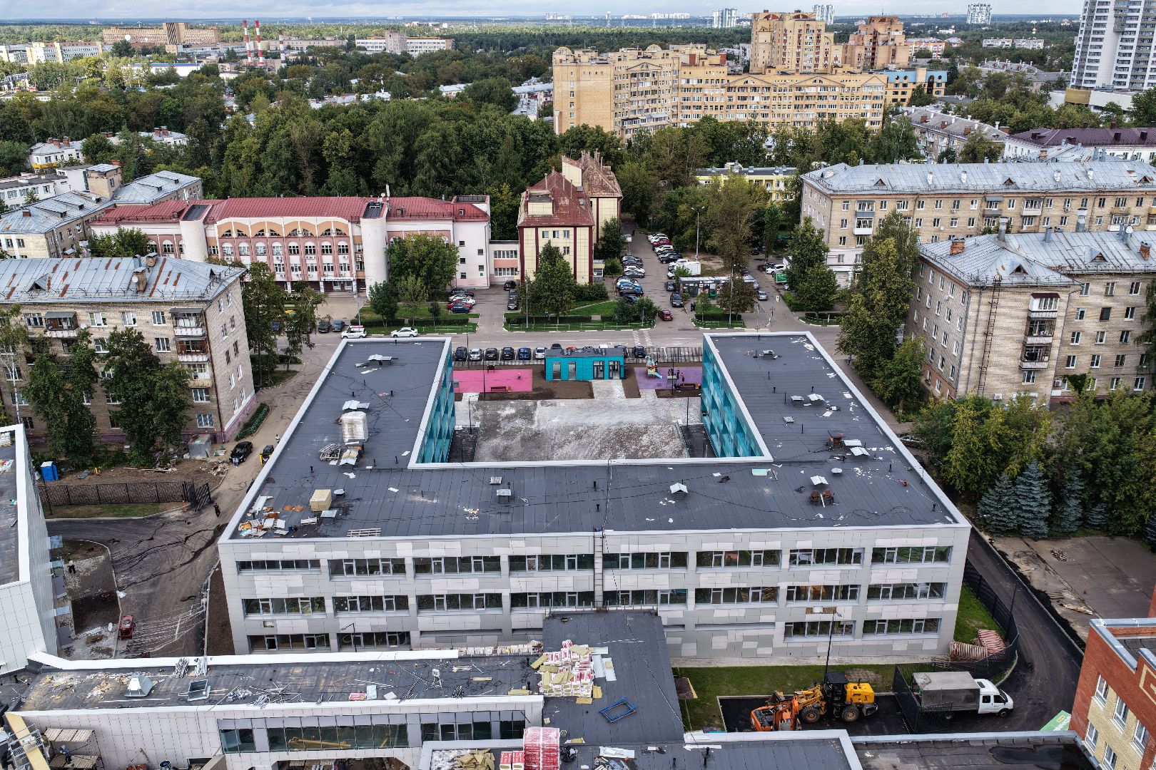 видео с коптера, школа 1 в дубне,  школа 1 в королеве, пристройка к школе 1 в королеве,