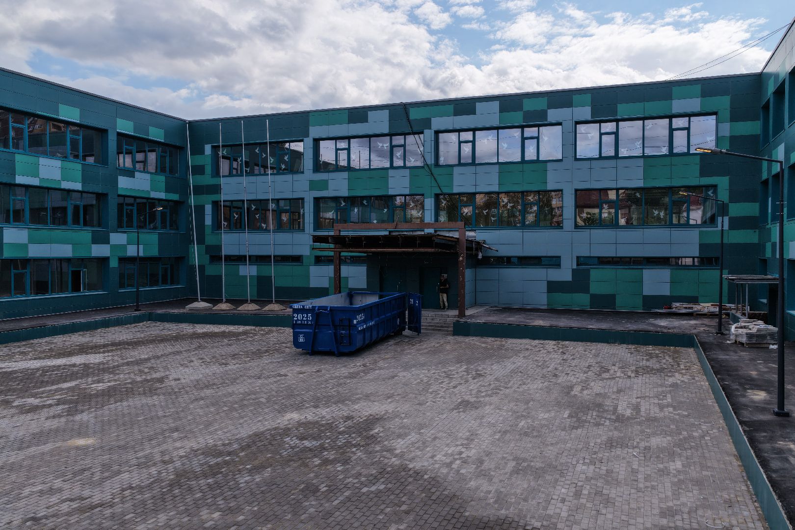 видео с коптера, школа 1 в дубне,  школа 1 в королеве, пристройка к школе 1 в королеве,