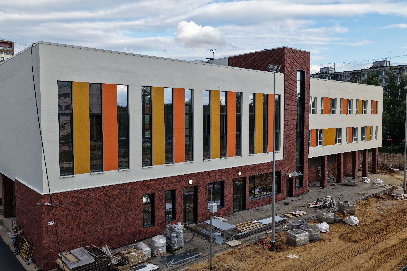 видео с коптера, пристройка к гимназии 13, образование в долгопрудном,