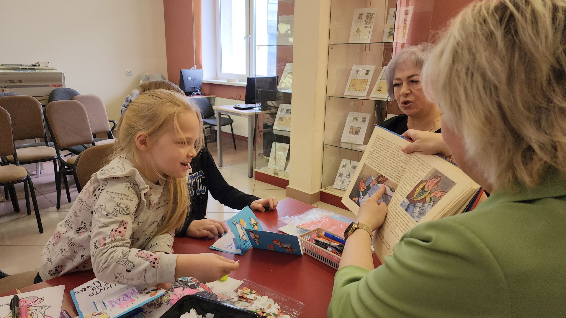 пушкино, дети, центральная библиотека, мастер-класс, открытка, малыши, книга, дети и родители,