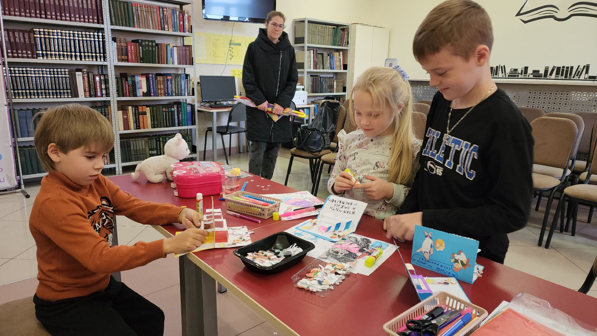 пушкино, дети, центральная библиотека, мастер-класс, открытка, малыши, книга, дети и родители,