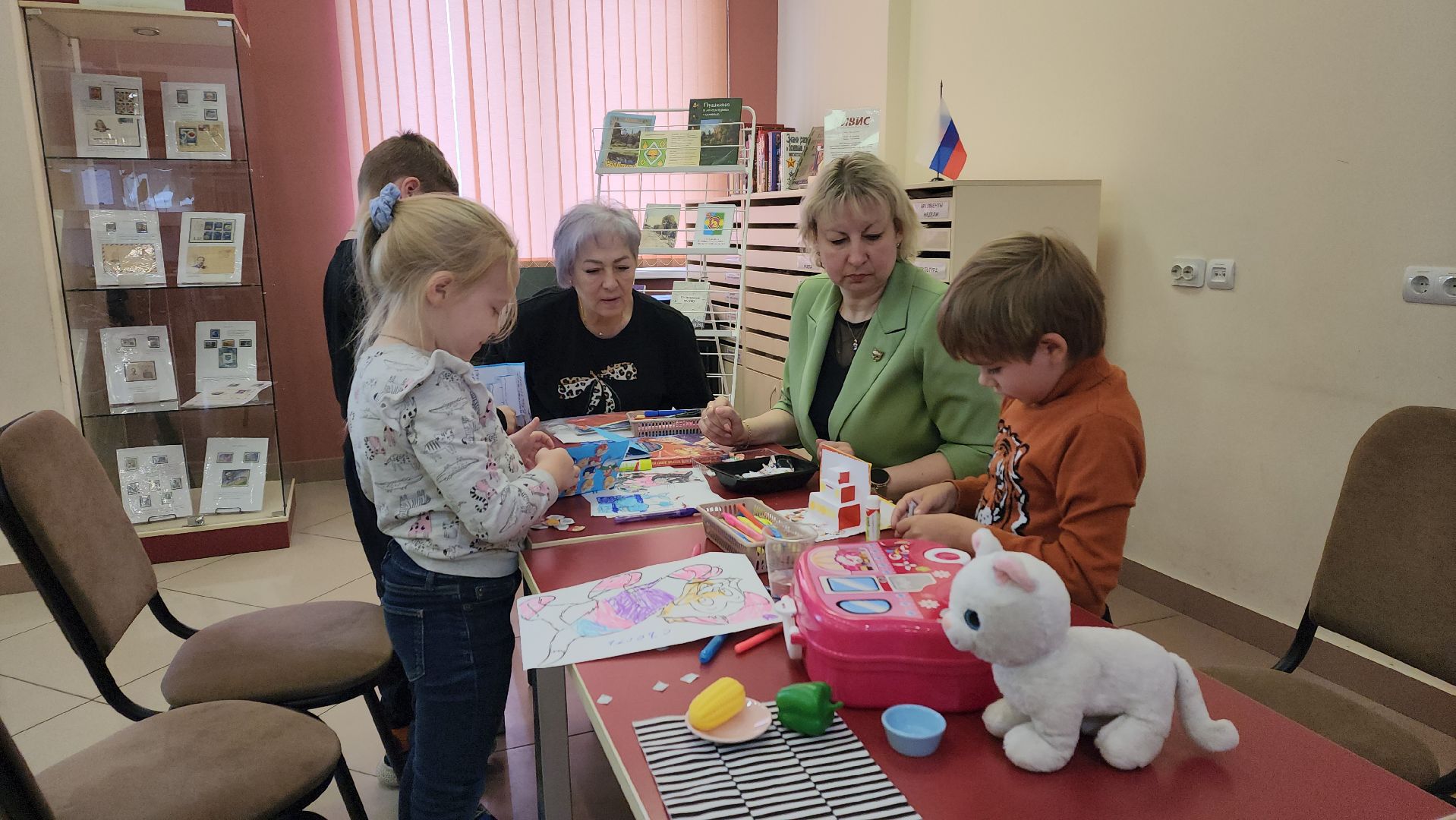 пушкино, дети, центральная библиотека, мастер-класс, открытка, малыши, книга, дети и родители,