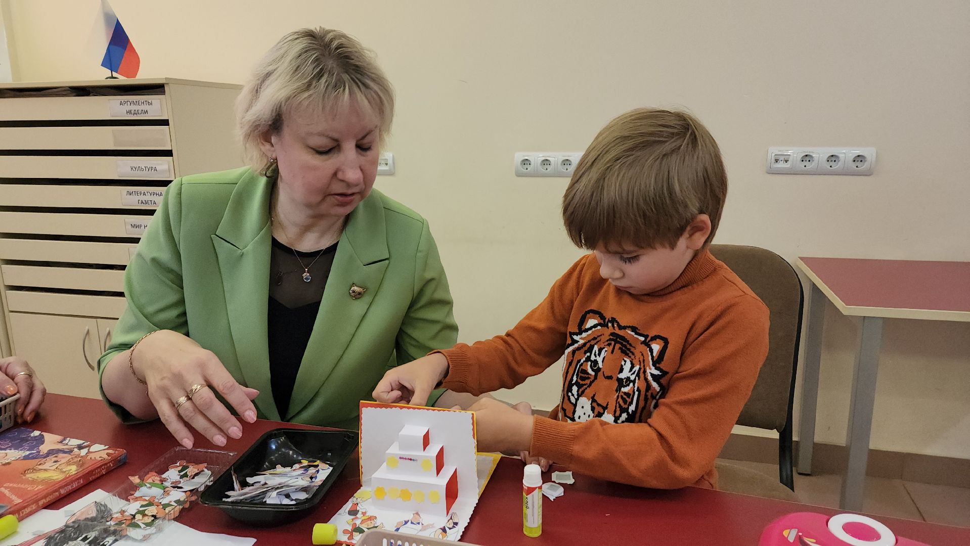 пушкино, дети, центральная библиотека, мастер-класс, открытка, малыши, книга, дети и родители,