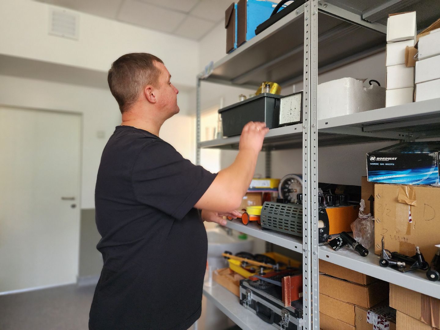 Черноголовка, Образование, Новый учитель,