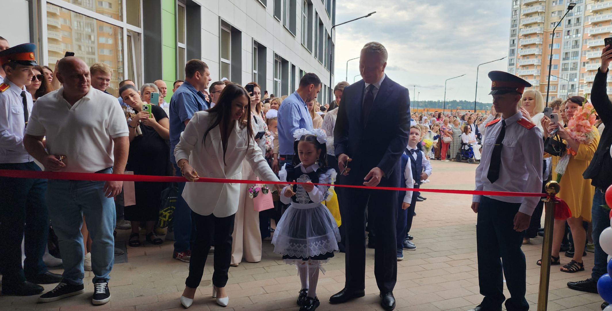 Образование , Новая школа в Звенигороде , 1 сентября , День знаний ,