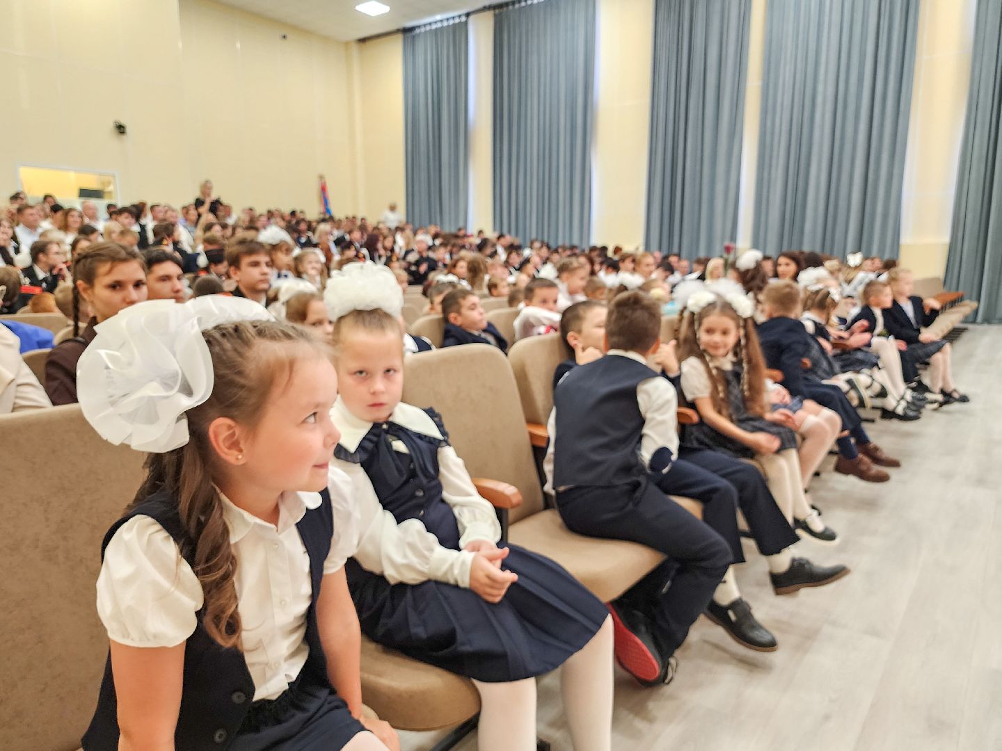 Подольск, День знаний, школа на 1100 мест, 1 сентября, Линейка,