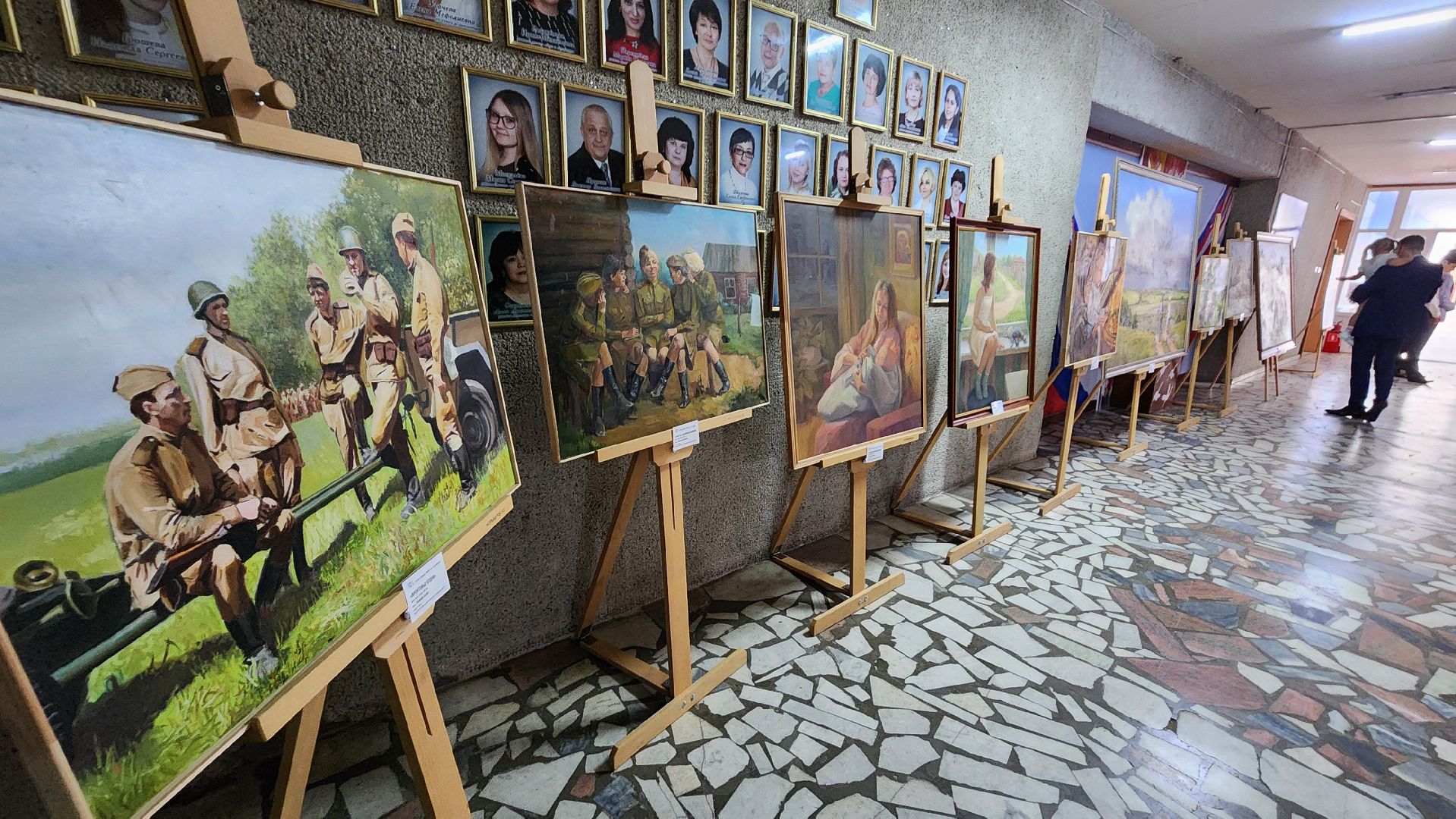 культура, гимназия протвино, выставка живописи,