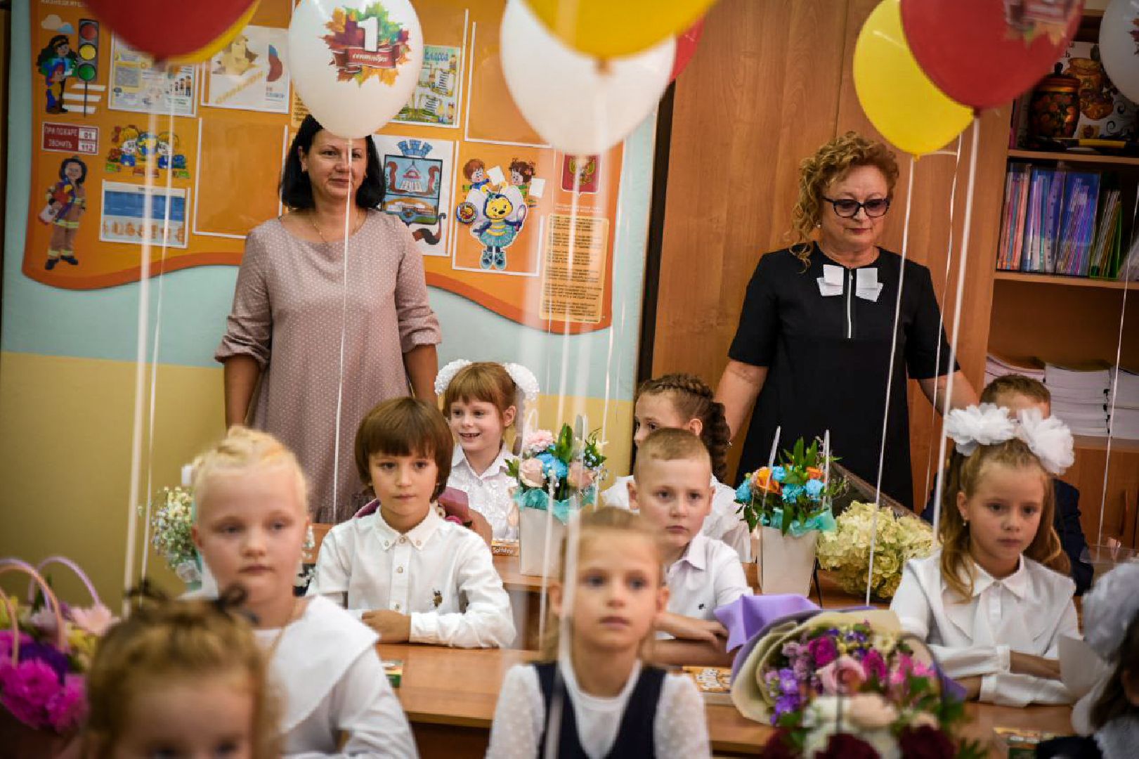 бронницы, день знаний в школе, 1 сентября , школа имени тимофеева в бронницах, дети,