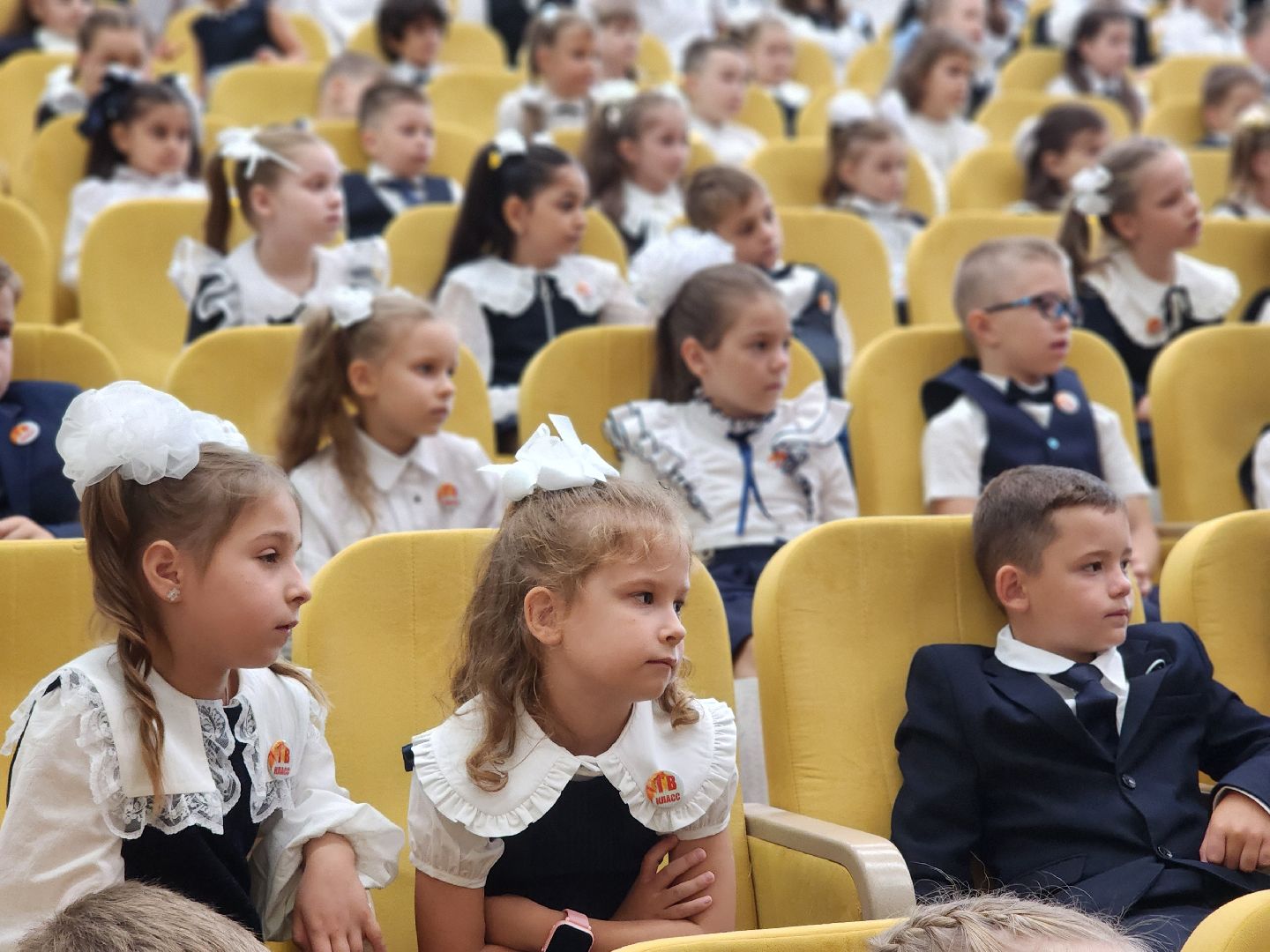 королёв, школа 1 в королеве, день знаний , новые педагоги ,