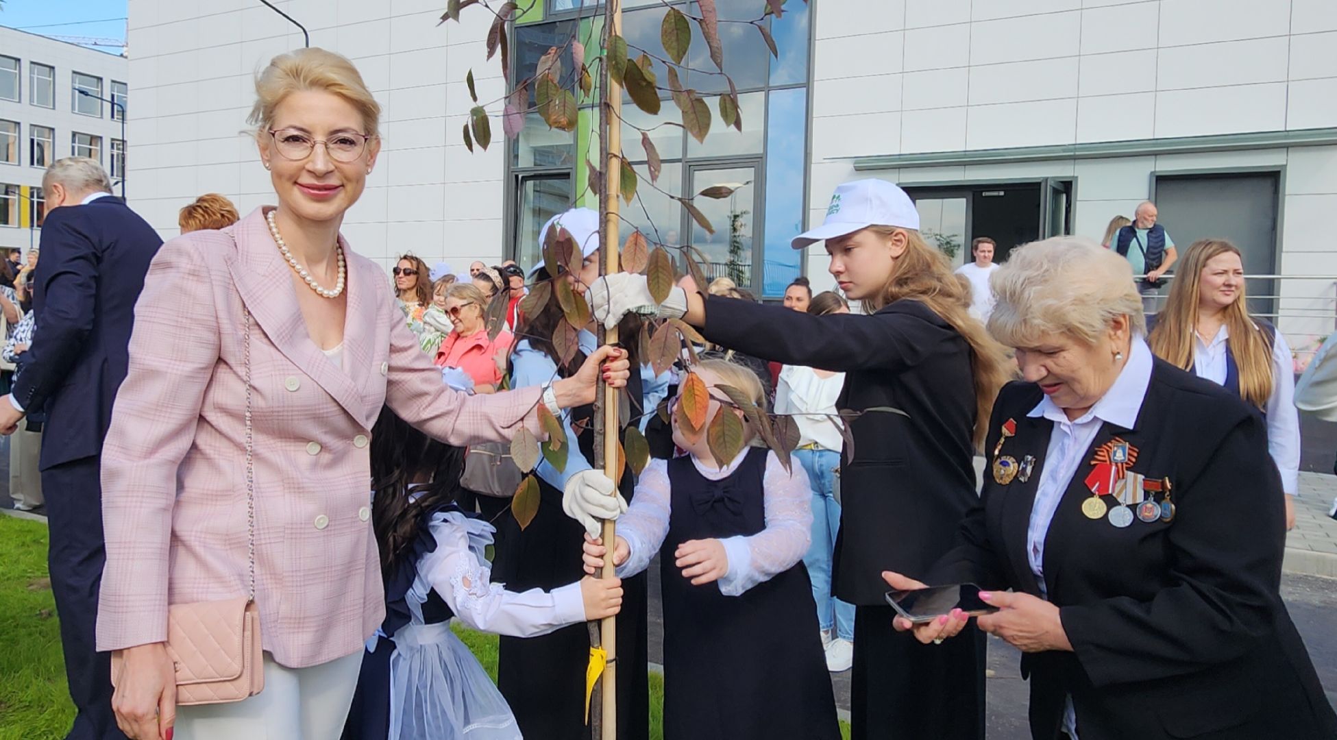 Образование, День знаний ,  Школа в Восточном , Новые школы Звенигорода ,