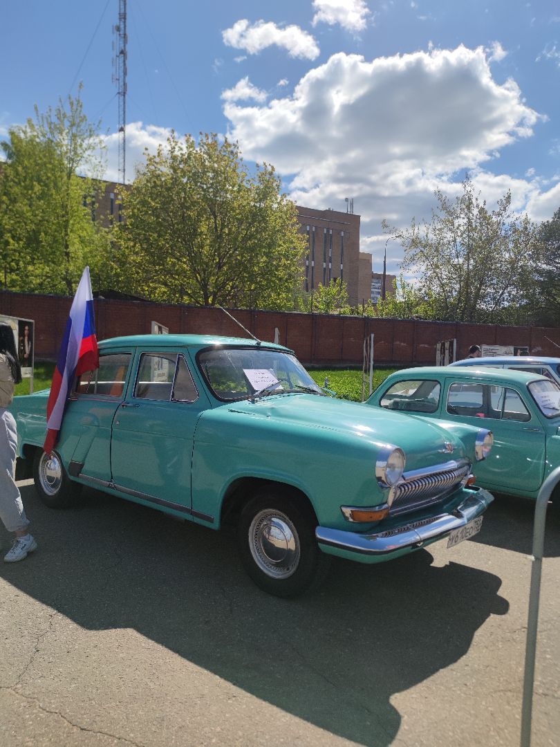 ретро-автомобили, выставка, парк, День Победы, Дубна