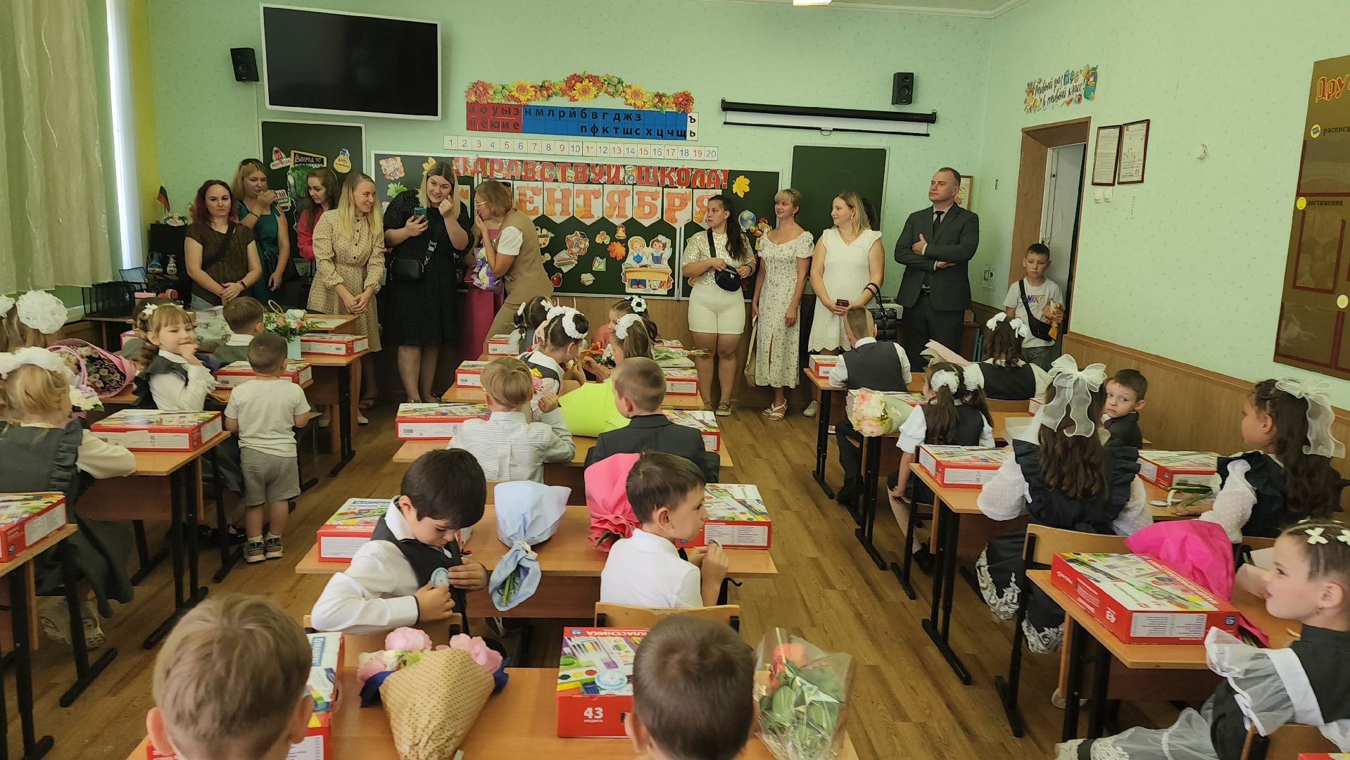 серпухов, завод техно в серпухове, школа 18, подарок первоклассникам в серухове, гимназия в серпухове,