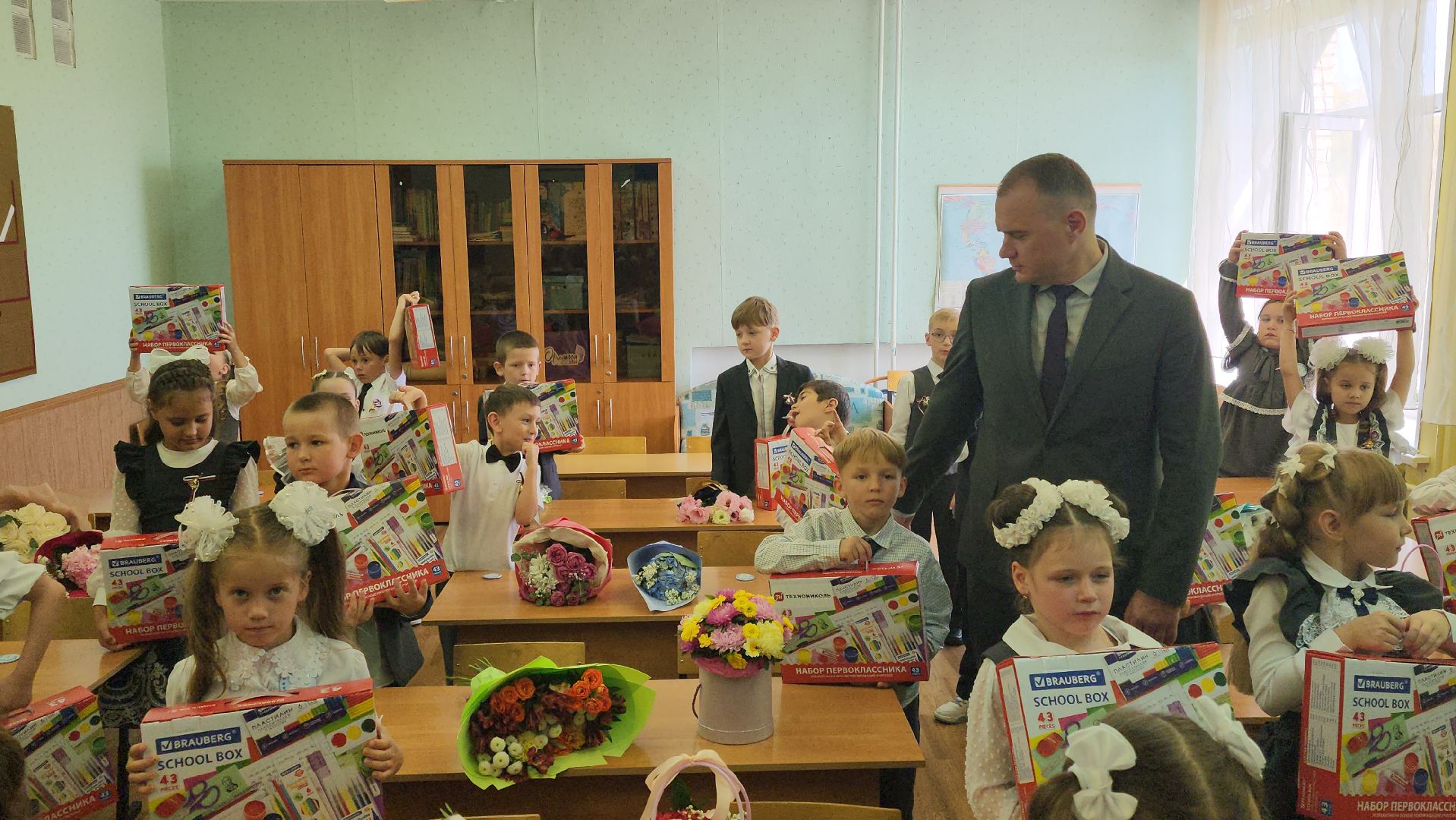 серпухов, завод техно в серпухове, школа 18, подарок первоклассникам в серухове, гимназия в серпухове,