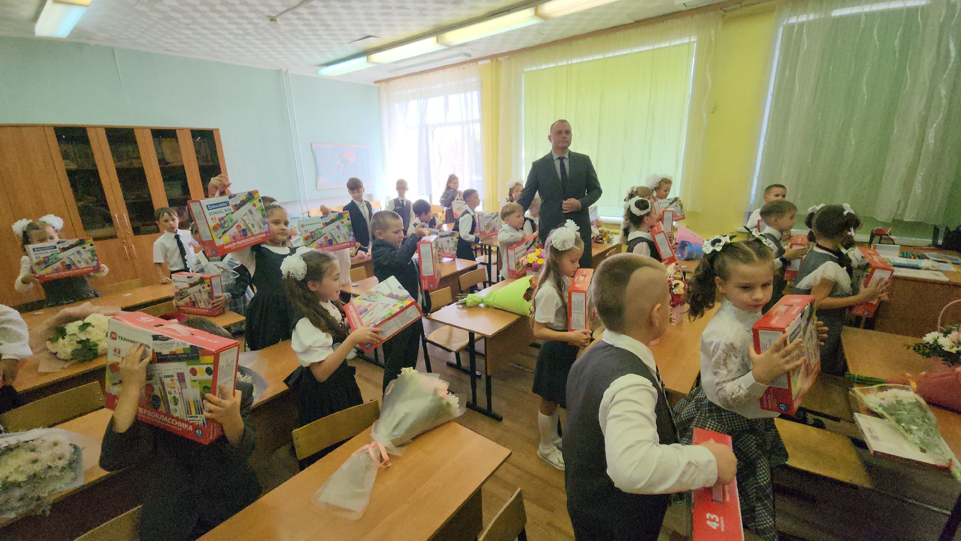 серпухов, завод техно в серпухове, школа 18, подарок первоклассникам в серухове, гимназия в серпухове,