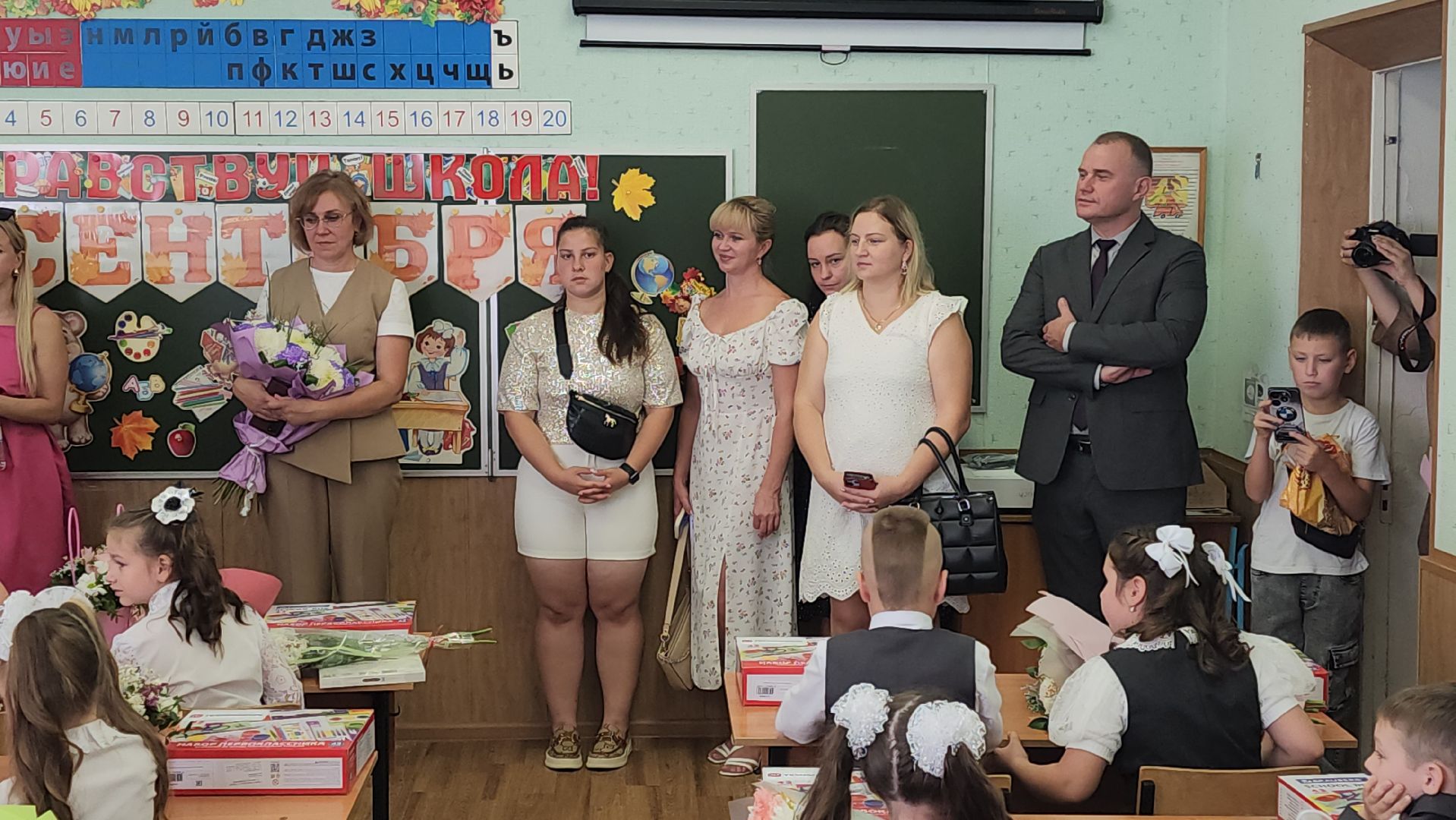 серпухов, завод техно в серпухове, школа 18, подарок первоклассникам в серухове, гимназия в серпухове,