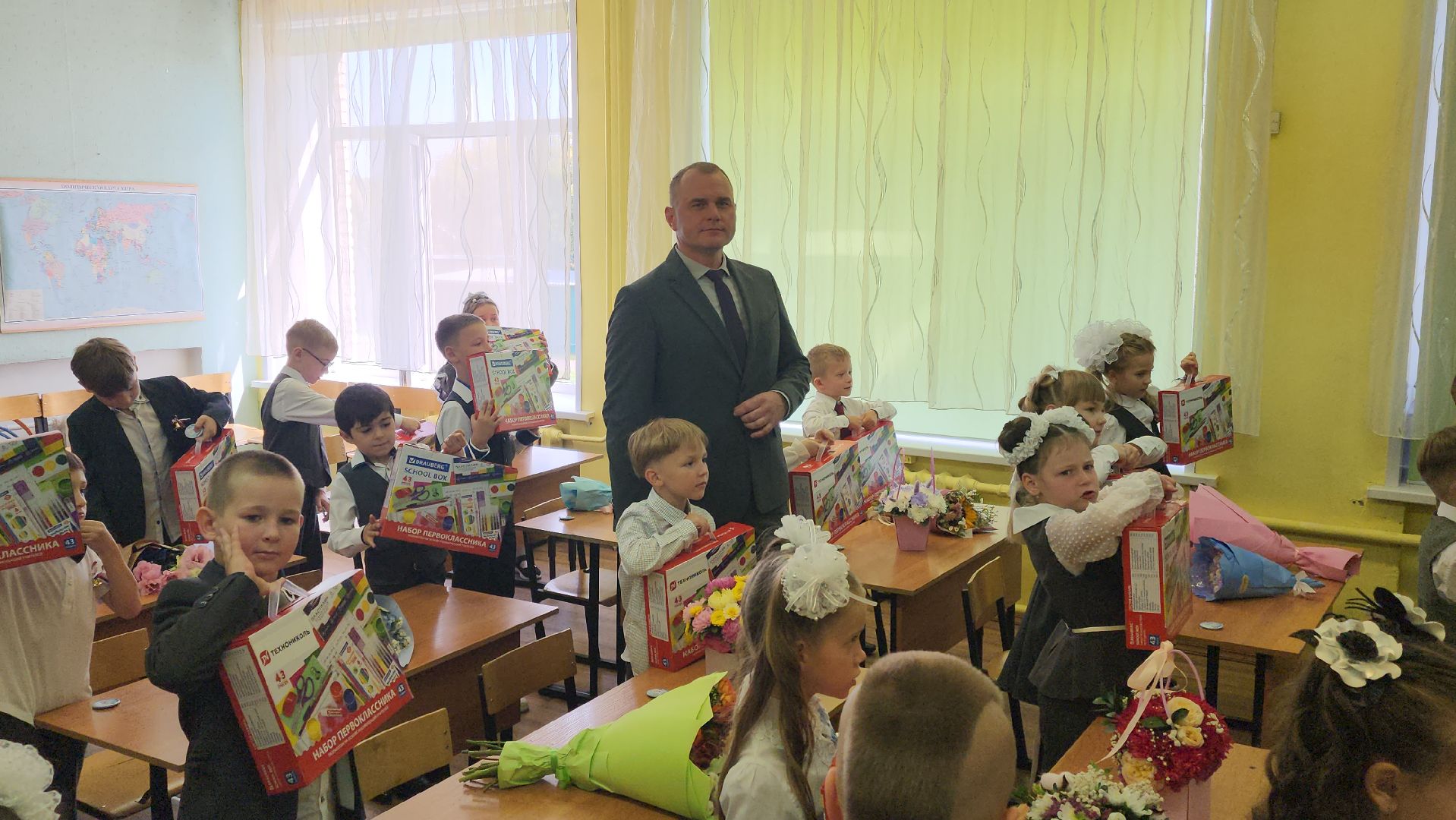 серпухов, завод техно в серпухове, школа 18, подарок первоклассникам в серухове, гимназия в серпухове,