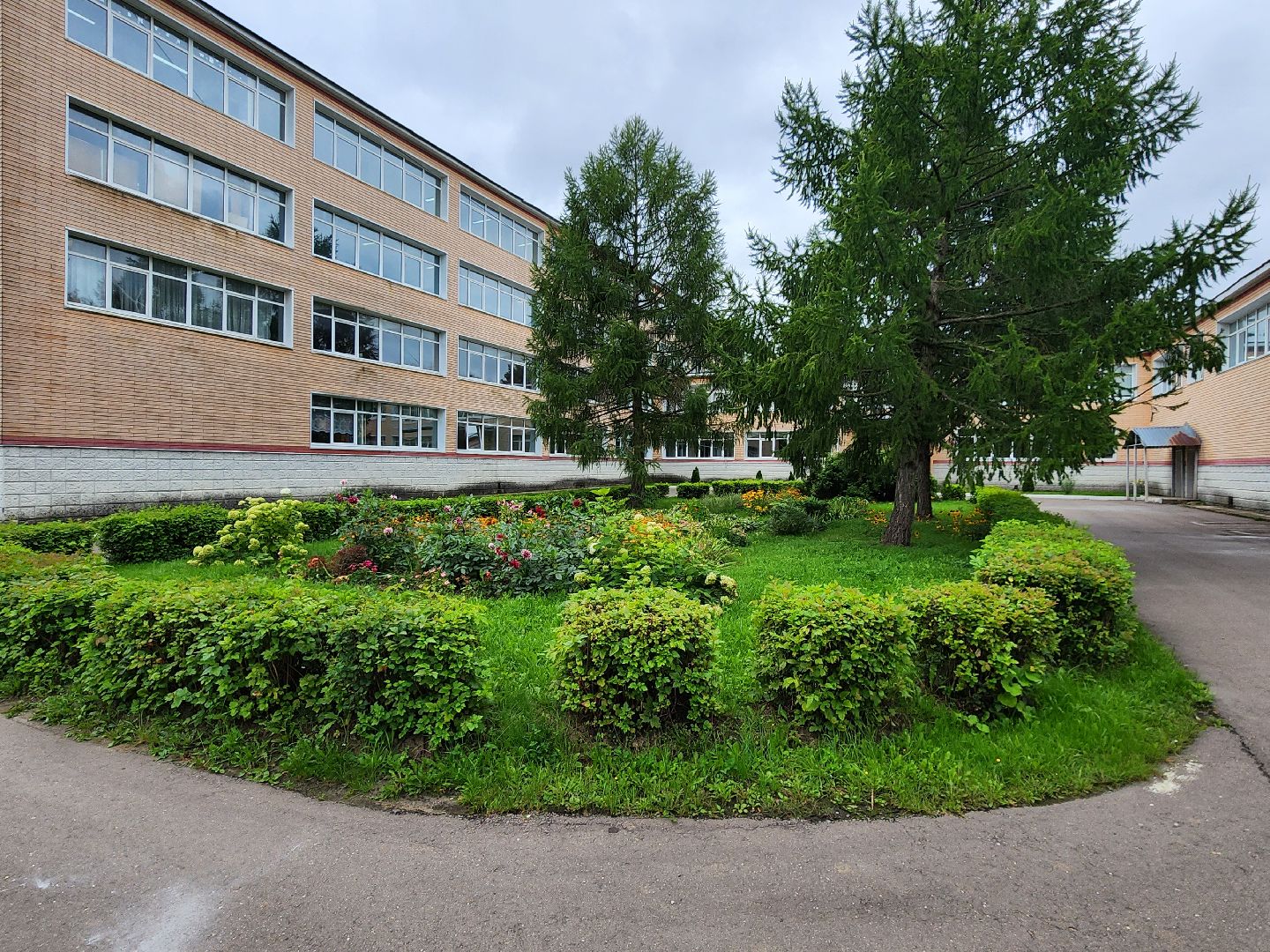 чехов, улица мира 7а, гимназия 7, новый учитель физкультуры , молодой педагог , Кирилл Ротастиков, биография, поддержка молодых учителей , директор гимназии елена рубцова,наставничество,