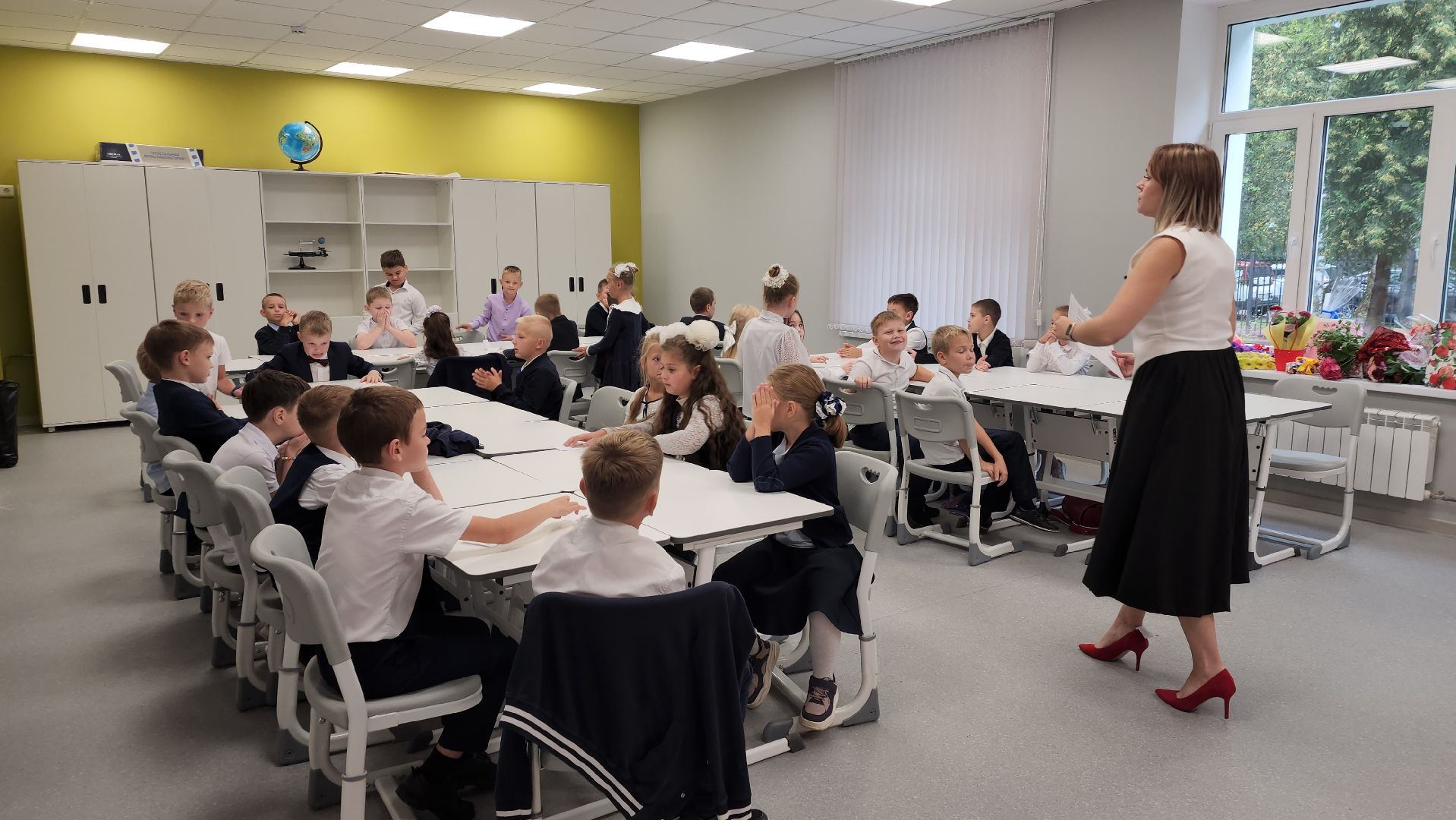 ашукино, ремонт школы, ашукинский образовательный комплекс, дети, день знаний, классный час,новое оборудование,кабинет, интерактивная доска,новая мебель,1 сентября,