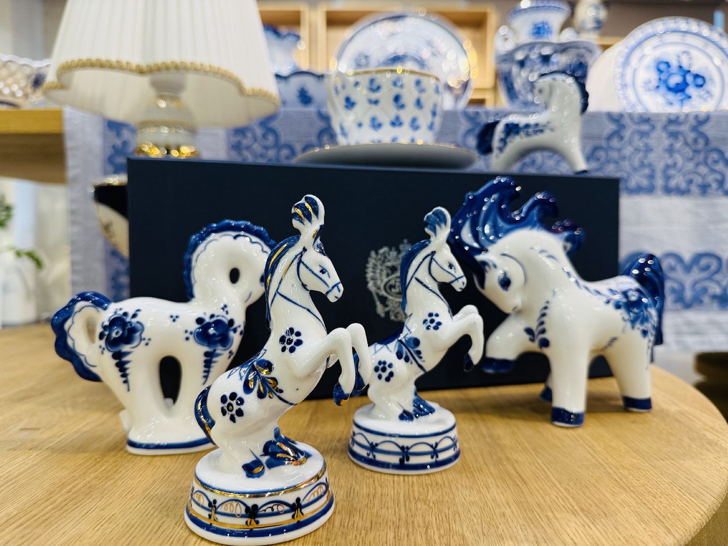 гжель, сувенир, новый год, год лошади, объединение гжель,