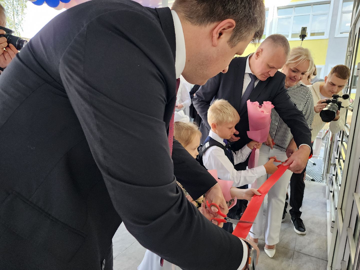 фрязино, 1 сентября, первоклассники подмосковья, капитальный ремонт школы,