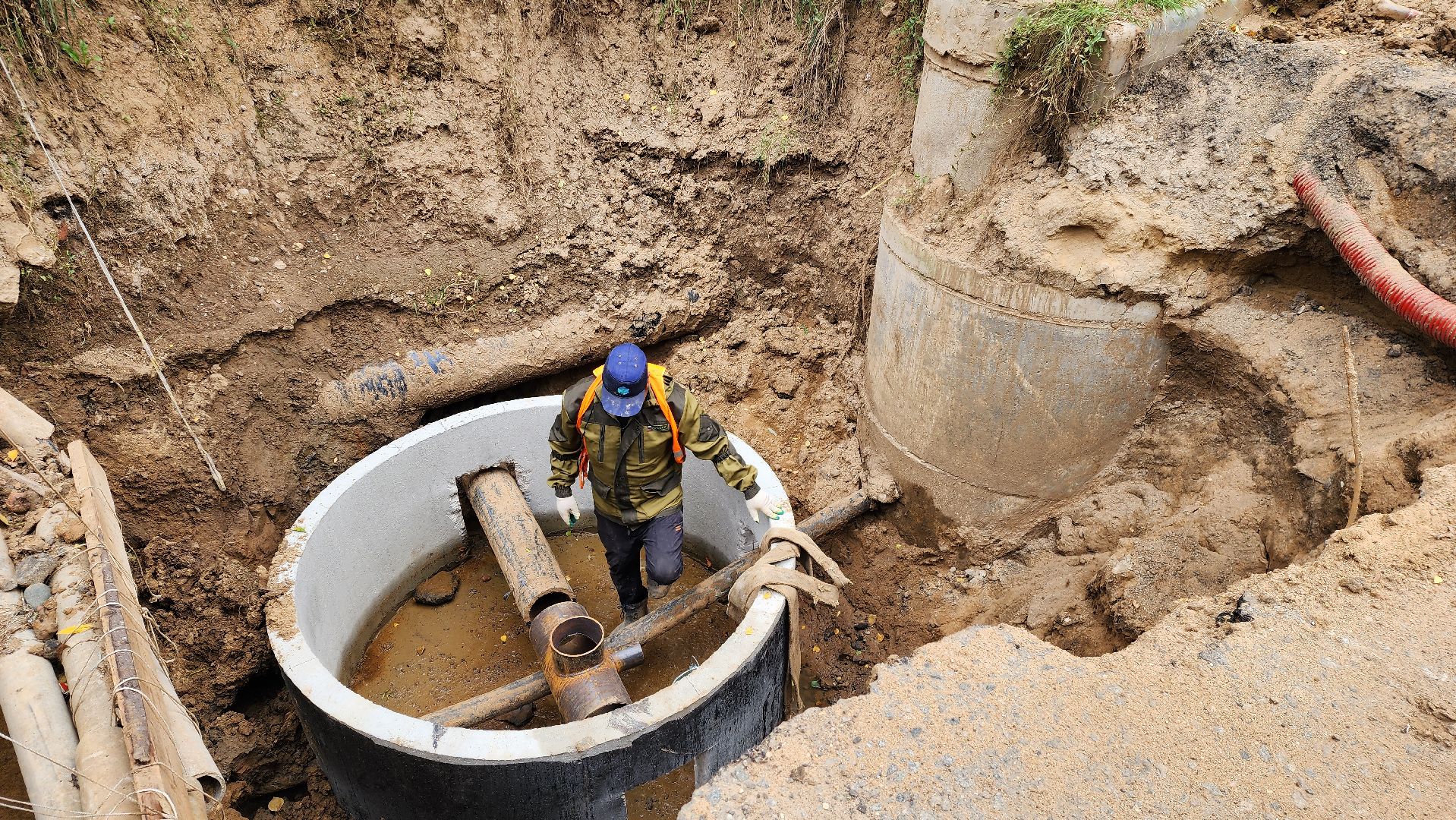 истра, жкх,ремонт трубопровода,