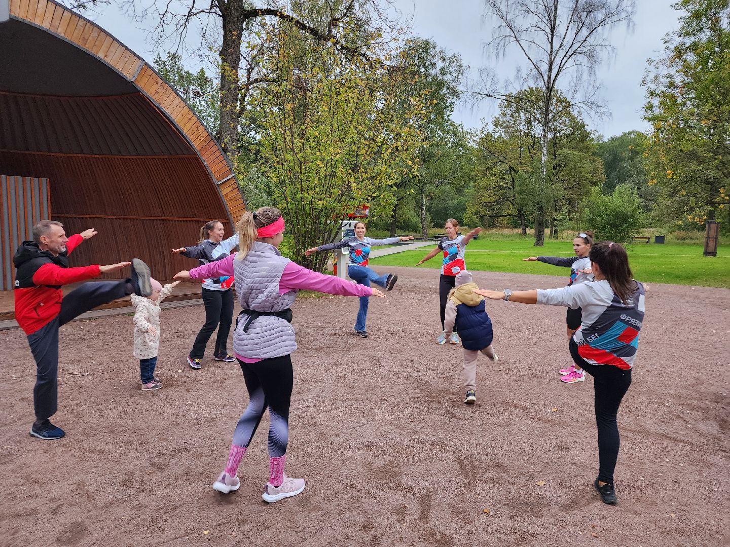 фрязино, бег в парке, спорт - это жизнь,