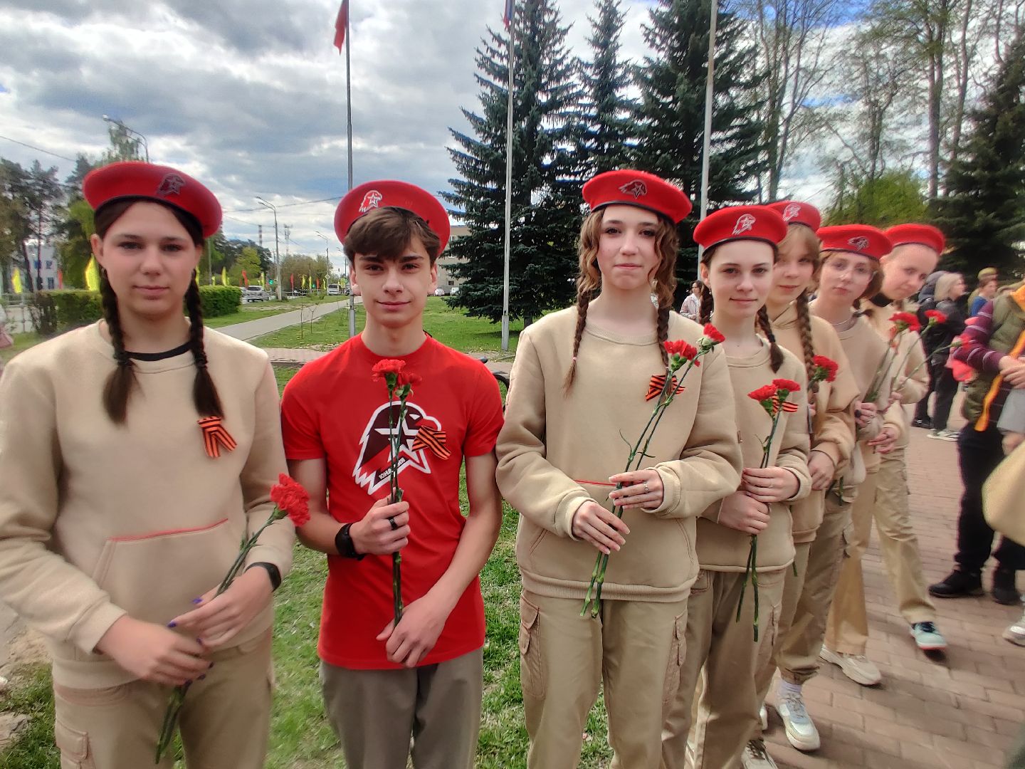Красноармейск, Пушкинский, День Победы, Плошадь Победы, возложение цветов