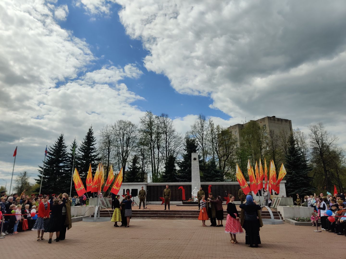 Красноармейск, Пушкинский, День Победы, Плошадь Победы, возложение цветов