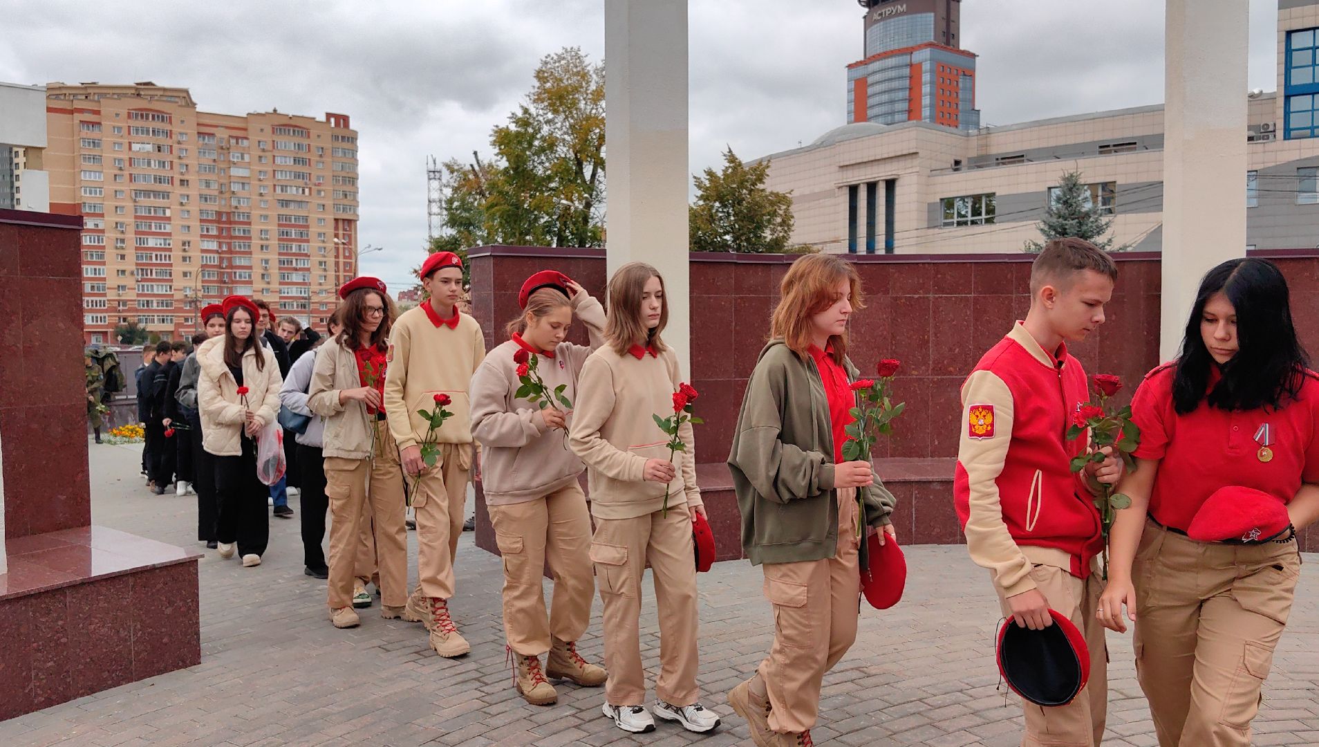 возложение цветов, вечный огонь, мемориал, юнармейцы, Беслан, митинг,  теракт,