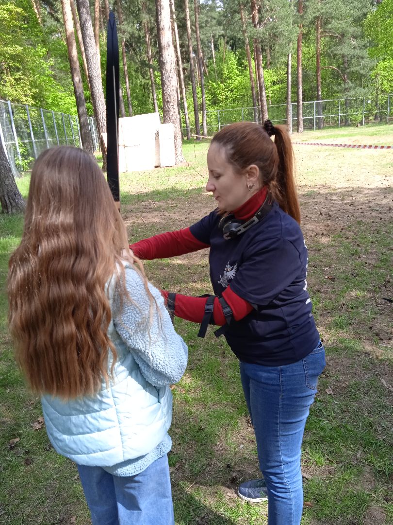 городской, парк, гуляния, рыцари, современные, меч, лук