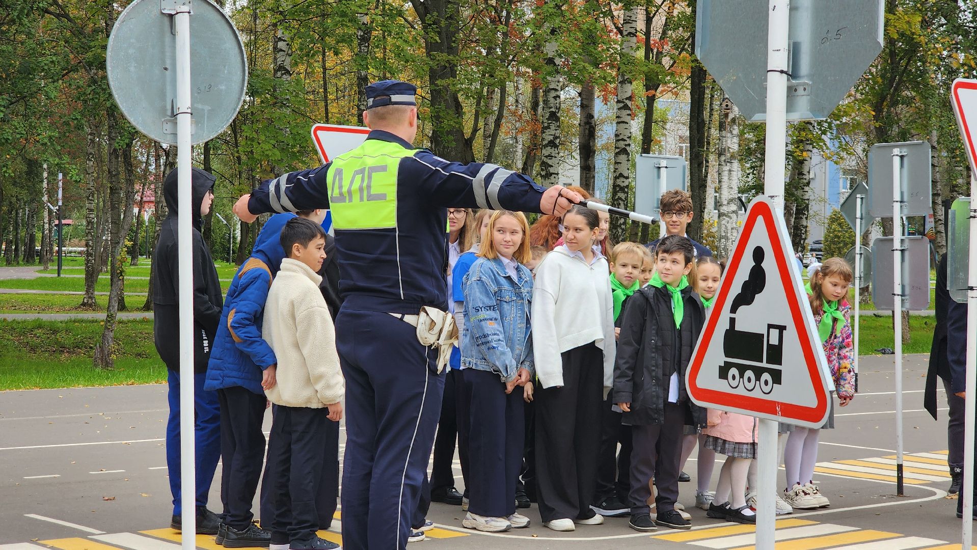 Госавтоинспекция , правила безопасности дорожного движения, Лобня , юид отряд,