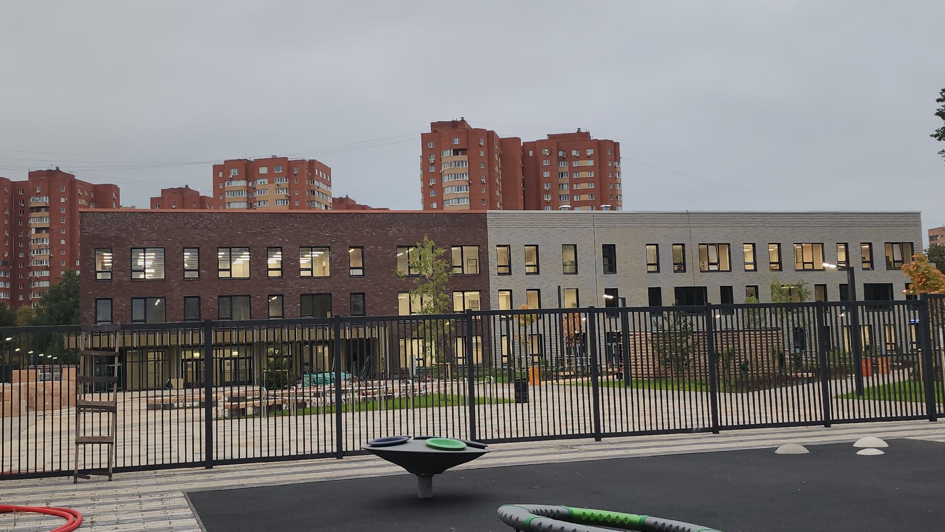 люберцы, выездная администрация, глава городского округа люберцы владимир волков, жители, строители , новая школа,