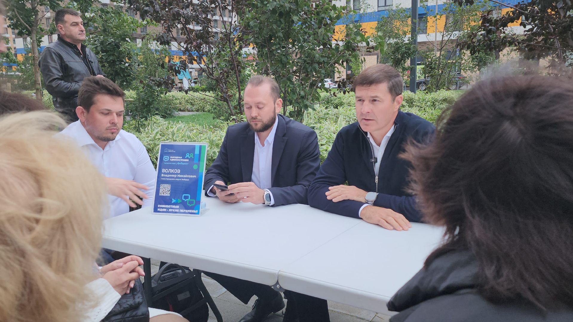 люберцы, выездная администрация, глава городского округа люберцы владимир волков, жители, строители , новая школа,