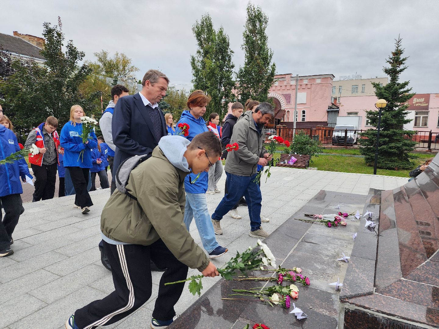 фрязино, день памяти трагедии в беслане, митинг, акция памяти жертв теракта, молодогвардейцы, молодежный центр,